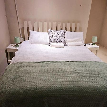 Softlife Guest House Ulundi Экстерьер фото